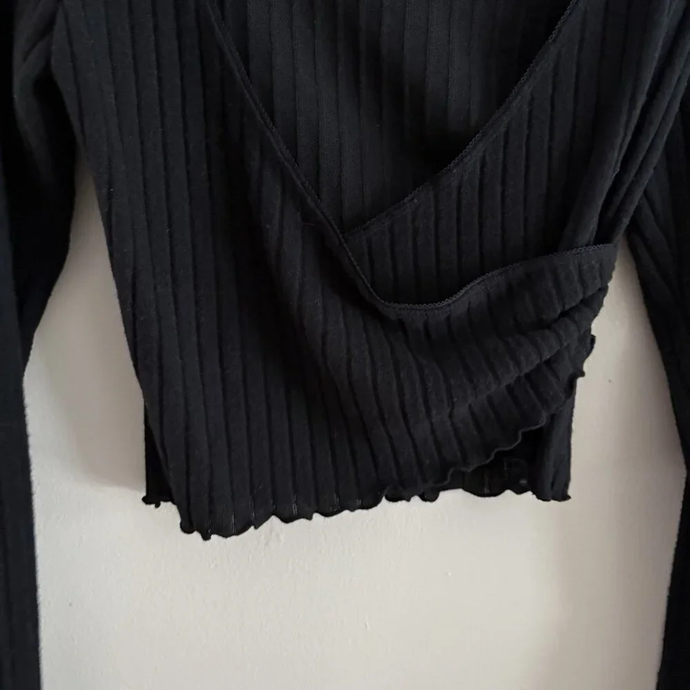 Out From Under Urban Outfitters Women M Black Lila Brushed Rib Cropped Wrap Top
